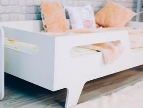 Кровать детская Бэби белая в Качканаре - kachkanar.magazinmebel.ru | фото - изображение 2